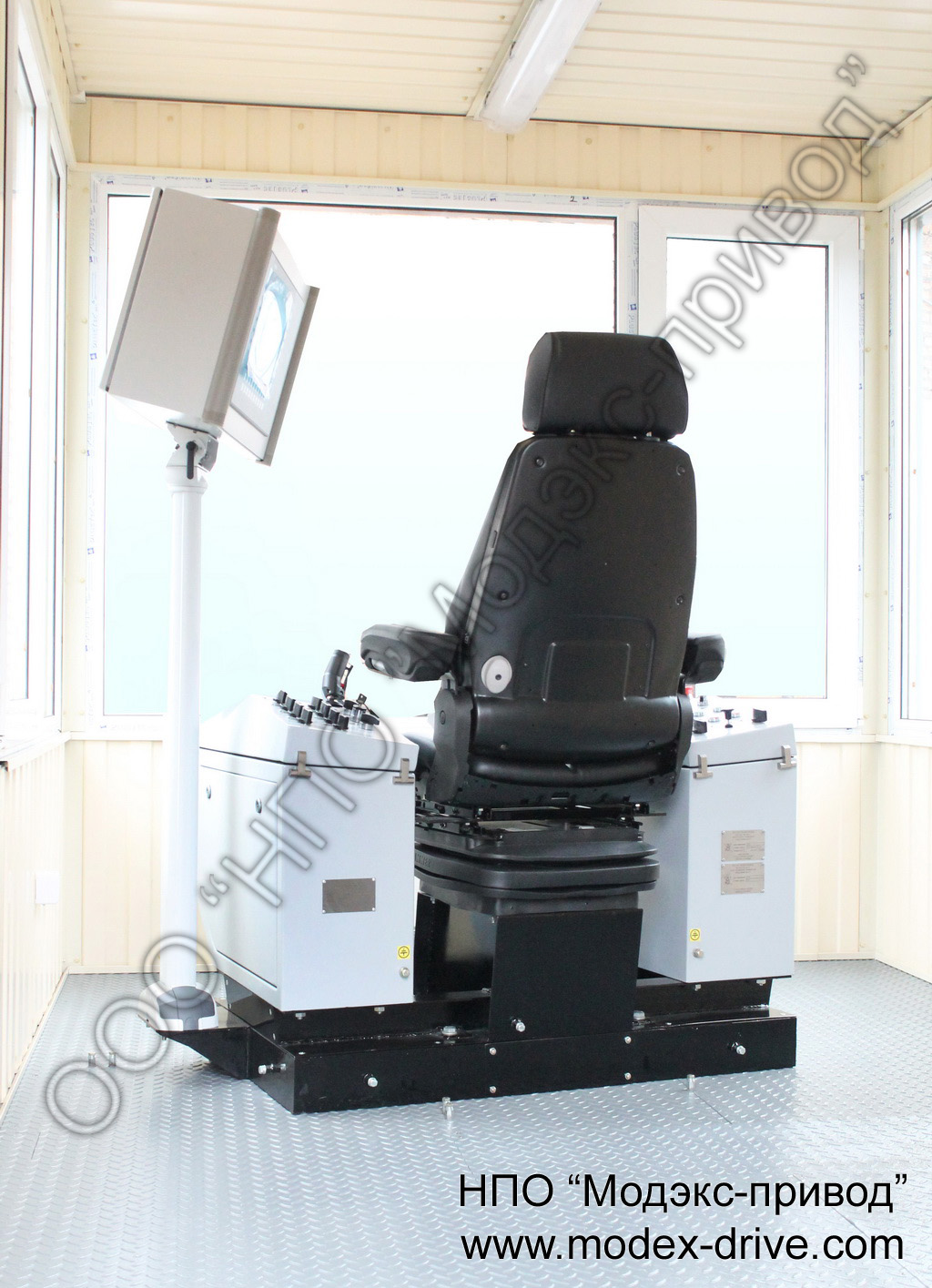 Кресло-пульт У1СН 300Д вид ссзади